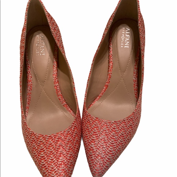 ⭐️NWOT ALFANI Women’s Step N Flex Jeules Pumps Coral⭐️ - Picture 8 of 13